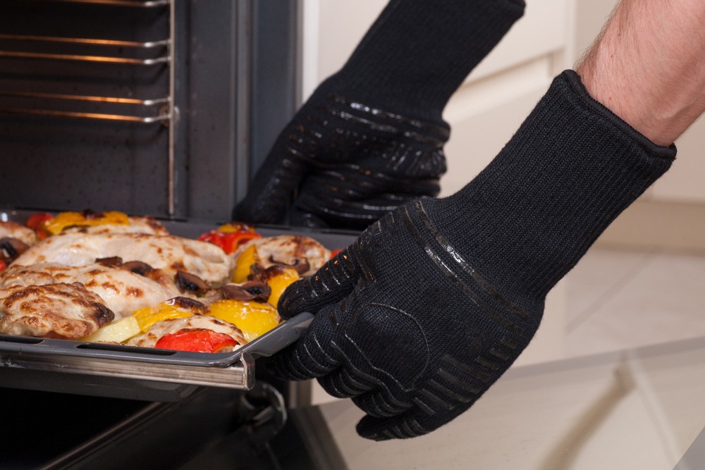 Top 9 Best Heat Resistant Gloves of 2022 Reviewed + Buying Guide Wide